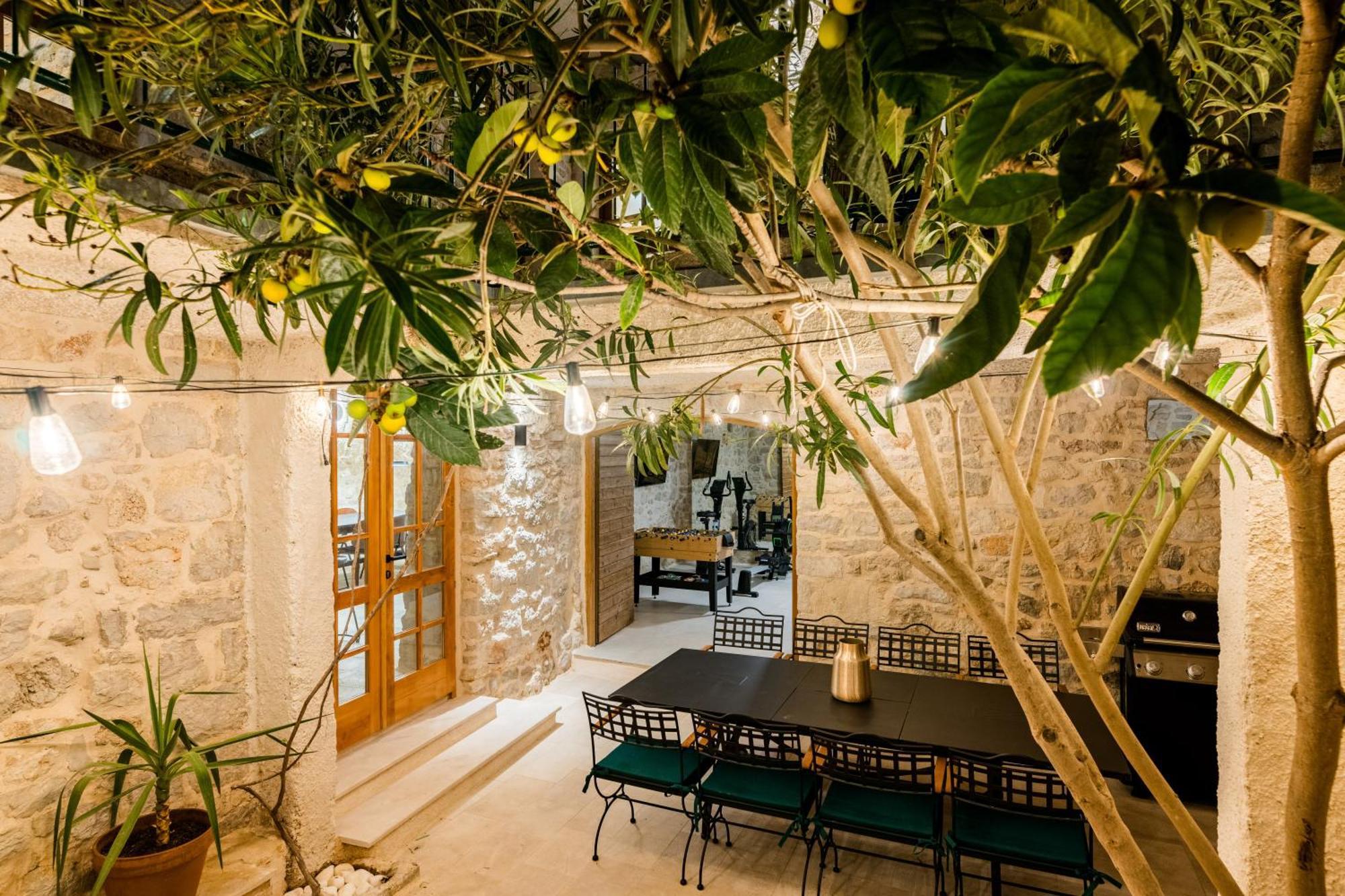 Dvor Pitve Villas Елса Экстерьер фото