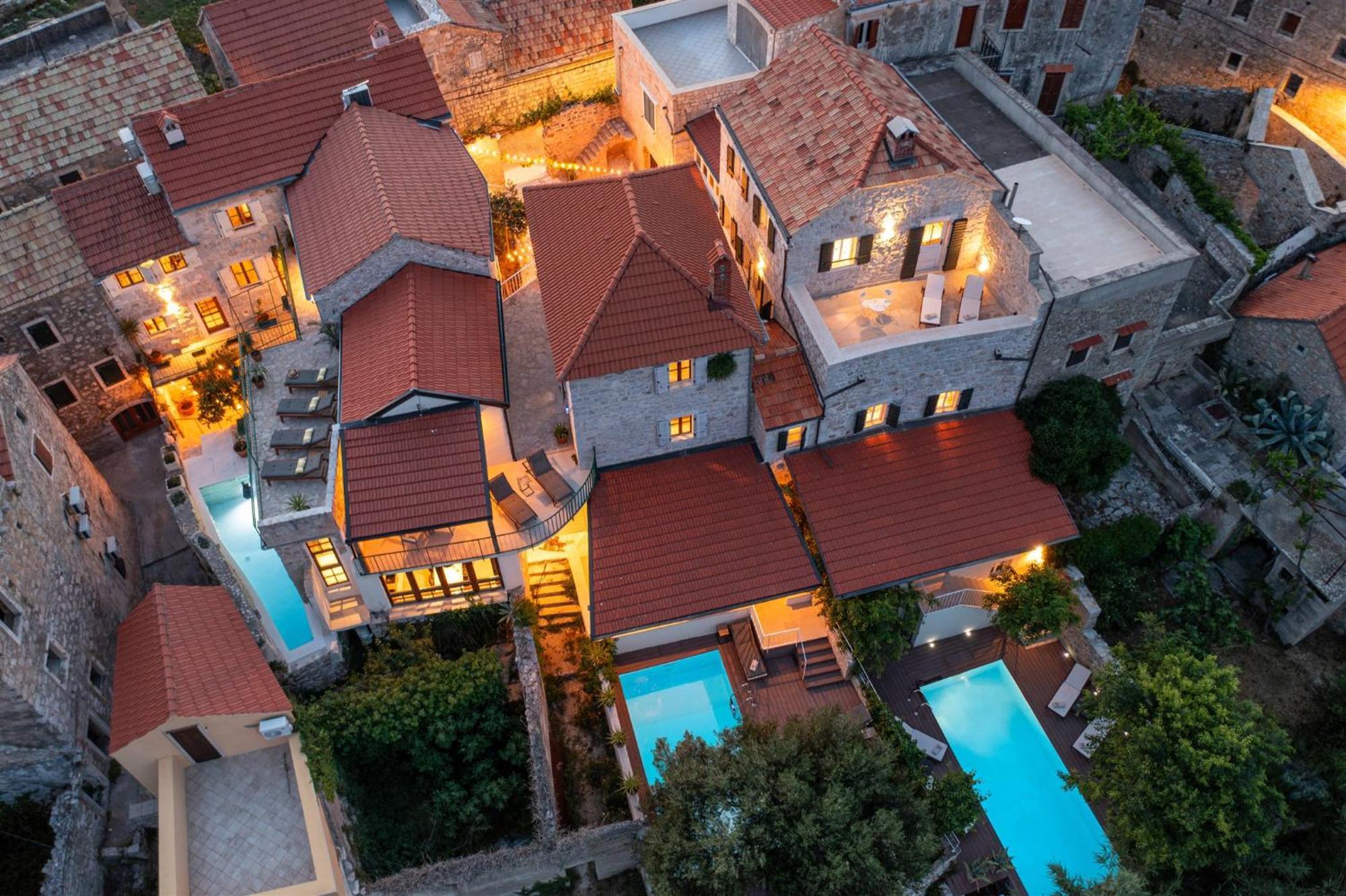 Dvor Pitve Villas Елса Экстерьер фото